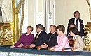 Владимир Путин и Президент США Джордж Буш с супругами на спектакле «Щелкунчик» в Мариинском театре.
