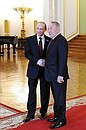 Перед началом неформальной встречи глав государств – участников СНГ. С Президентом Республики Казахстан Нурсултаном Назарбаевым.