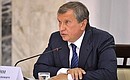 Председатель правления НК «Роснефть» Игорь Сечин на совещании по вопросу развития электроэнергетики Сибири и Дальнего Востока.