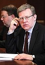 Deputy Prime Minister and Finance Minister Alexei Kudrin before the meeting on the Russian Federation Civil Code.