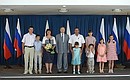Церемония награждения орденом «Родительская слава». С многодетной семьёй Дякончук из Ростовской области.
