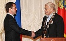 Дмитрий Медведев вручил Даниилу Гранину орден Святого апостола Андрея Первозванного.