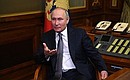 Владимир Путин ответил на вопросы о статье «Об историческом единстве русских и украинцев».
