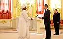 Церемония вручения верительных грамот послами иностранных государств. Верительную грамоту Президенту России вручает посол Республики Нигер Амина Джибо Базиндре.