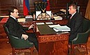 С Заместителем Председателя Правительства Игорем Сечиным.