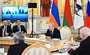 На заседании Высшего Евразийского экономического совета в расширенном составе. Фото Ильи Питалёва, МИА «Россия сегодня»