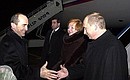Arrival at Zvartnots airport. With Armenian President Robert Kocharian.