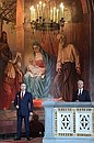 На пасхальном богослужении в храме Христа Спасителя. С мэром Москвы Сергеем Собяниным. Фото МИА «Россия сегодня»
