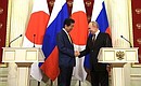 Following the talks, President of Russia Vladimir Putin and Prime Minister of Japan Shinzo Abe made statements for the press.