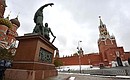 Памятник Кузьме Минину и Дмитрию Пожарскому на Красной площади.