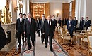 С Председателем Китайской Народной Республики Си Цзиньпином перед началом российско-китайских переговоров в расширенном составе.