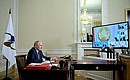 Перед началом заседания Высшего Евразийского экономического совета (в режиме видеоконференции).