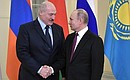 Перед началом заседания Высшего Евразийского экономического совета. С Президентом Республики Беларусь Александром Лукашенко.