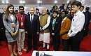 Перед началом встречи с группой воспитанников российского образовательного центра «Сириус» и одарённых детей из Индии.