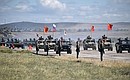 По окончании военных манёвров «Восток-2018» состоялся полевой смотр войск.