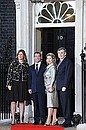 Дмитрий и Светлана Медведевы, Премьер-министр Великобритании Гордон Браун с супругой Сарой перед началом рабочего обеда глав государств и правительств, участвующих в саммите G20.