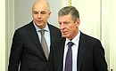 First Deputy Prime Minister – Finance Minister Anton Siluanov and Deputy Prime Minister Dmitry Kozak (right) before the meeting with Government members.