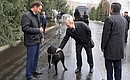 President of Kyrgyzstan Sooronbay Jeenbekov presented an Orlov Trotter and a Taigan puppy (Kyrgyzstani greyhound) to Vladimir Putin.