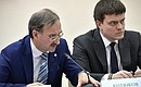 Director of the Budker Institute of Nuclear Physics of the Russian Academy of Scientists’ Siberian Branch Pavel Logachev (left) and Director of the Federal Agency for Scientific Organisations Mikhail Kotyukov at a meeting with scientists of the Russian Academy of Scientists’ Siberian Branch.