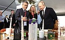 With Epinduo CEO Yu Wei at the Rising Russian Brands Contest exhibition. Photo: Valery Sharifulin, TASS