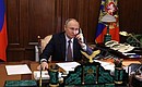 Vladimir Putin talked by telephone with Ksenia Mazneva, who took part in the New Year Tree of Wishes charity campaign.
