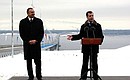 Выступление на церемонии открытия первой очереди Волжского мостового перехода. С Президентом Азербайджана Ильхамом Алиевым.