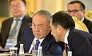 Президент Казахстана Нурсултан Назарбаев на заседании Высшего Евразийского экономического совета.