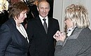 Владимир и Людмила Путины с художественным руководителем театра Галиной Волчек.