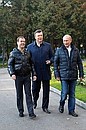 С Президентом Украины Виктором Януковичем и Председателем Правительства России Владимиром Путиным.