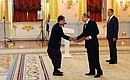 Церемония вручения верительных грамот послами иностранных государств. Верительную грамоту Президенту России вручает Посол Камбоджи Висет Кер.