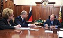 С Министром здравоохранения Вероникой Скворцовой и Министром финансов Антоном Силуановым.