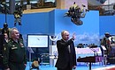 С Министром обороны Сергеем Шойгу в ходе посещения тематической выставки, посвящённой расширенной коллегии Минобороны России.