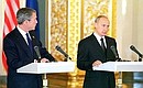 President Putin with US President George Bush. A joint press conference with US President George Bush on the results of Russian-American talks.