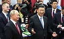 C Председателем КНР Си Цзиньпином во время посещения Всероссийского детского центра «Океан».