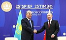 С Президентом Республики Казахстан Касым-Жомартом Токаевым. Фото ТАСС