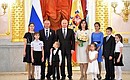 Орденом «Родительская слава» награждены Елена и Андрей Шаповал, Кемеровская область.