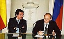 Vladimir Putin and Spanish Prime Minister Jose Maria Aznar at a news conference on the results of the Russian-Spanish talks.