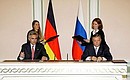 Церемония подписания документов по итогам российско-германских межгосударственных консультаций.