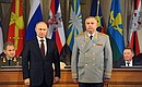 Начальник ракетных войск и артиллерии Сухопутных войск Михаил Матвеевский награждён орденом «За военные заслуги».