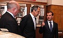 С Министром иностранных дел Сергеем Лавровым и заместителем Министра иностранных дел Григорием Карасиным (крайний слева).