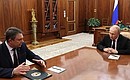 С временно исполняющим обязанности главы Луганской Народной Республики Леонидом Пасечником.