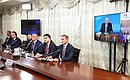 Участники встречи с модераторами ключевых сессий ВЭФ. Фото: Алеев Егор, Фотохост-агентство ТАСС