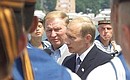С Президентом Украины Леонидом Кучмой на борту флагмана Черноморского флота России – гвардейском ракетном крейсере «Москва».