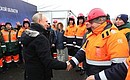 С участниками строительства транспортной развязки на пересечении автомобильной дороги М10 «Россия» и улицы Репина в Химках.
