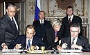 Signing the Russian-Belgian Joint Action Programme for 2005–2007. In the presence of the Russian President and the Belgian Prime Minister Russian Foreign Minister Sergei Lavrov and his Belgian colleague Karel De Guht signed the document.