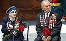 Ветераны Великой Отечественной войны – участники церемонии открытия Ржевского мемориала Советскому солдату.