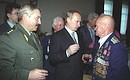 Владимир Путин поздравил ветеранов, солдат и офицеров ВДВ с профессиональным праздником.
