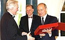 President Putin presenting the Global Energy Prize to Gennady Mesyats.