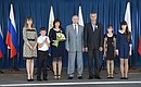 Церемония награждения орденом «Родительская слава». С многодетной семьёй Кобец из Приморского края.