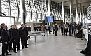 Во время осмотра нового аэровокзального комплекса международного аэропорта Симферополь.